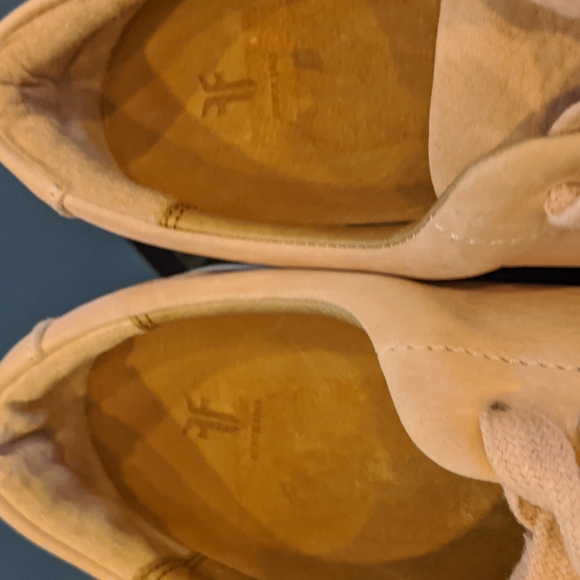 Frye Sneakers NWOT, size 10 - Picture 8 of 9